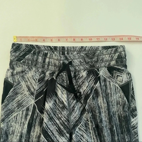 Lululemon Namaskar Pant II Heat Wave Black White - Picture 7 of 7